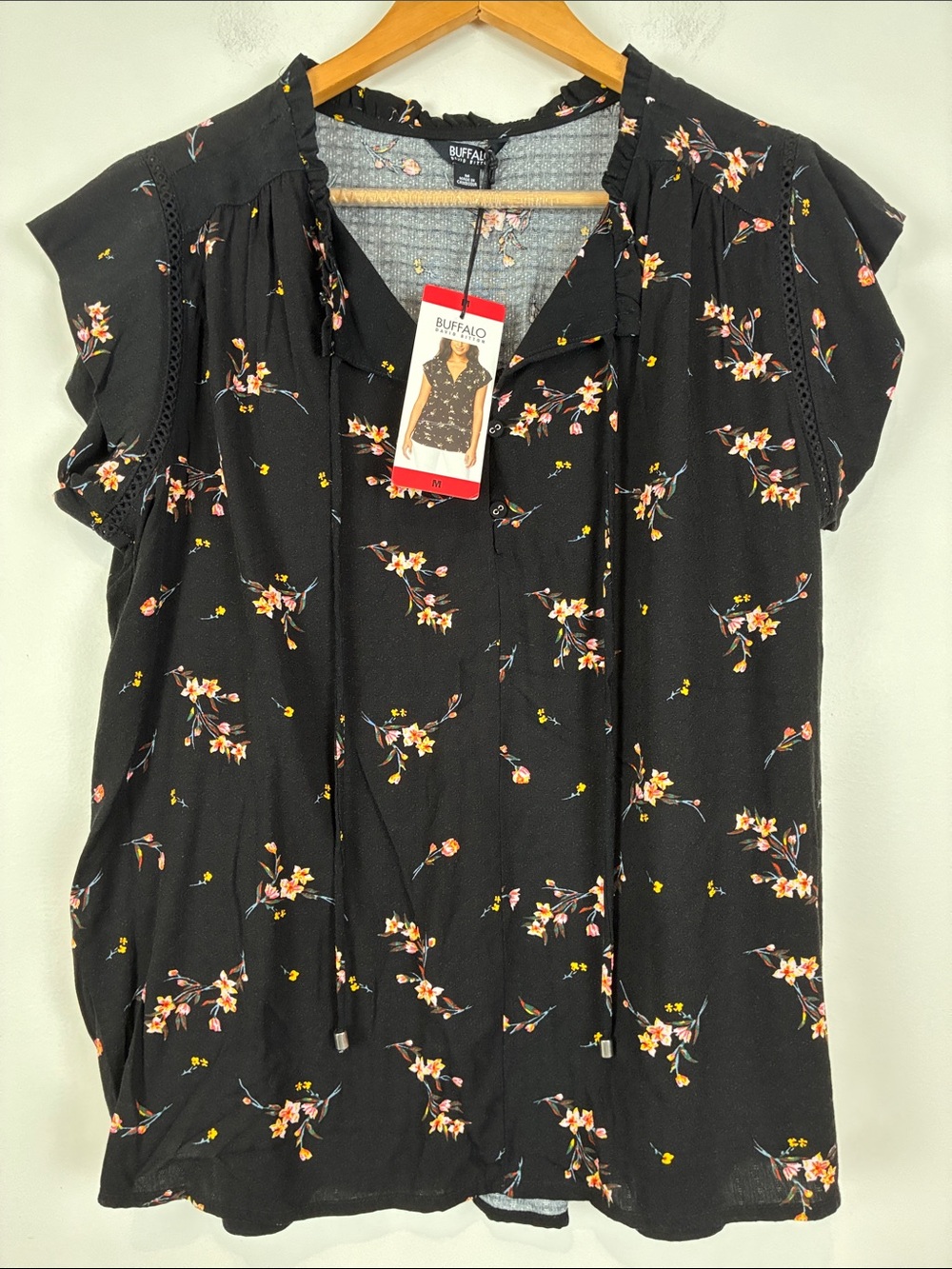 NWT Buffalo David Bitton Black Floral Tie-Neck Short Sleeve Blouse Womens Medium